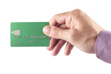 Beyaz arka planda kredi kartı olan bir erkek..