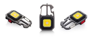 Beyaz arkaplanda LED Flashlight Anahtarlığı