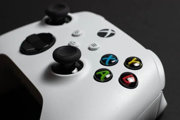 Xbox Series Spielcontroller Dunkeln August 2023 Dnipro Ukraine lizenzfreie Stockfotos