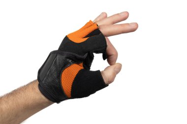 Bisiklet eldivenleri beyaz arka planda iyi görünüyor. Elleri nasır ve nasırlardan korumak için kullanılan egzersiz eldivenleri..