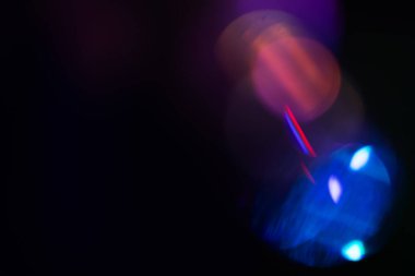 Fotoğraf ve maketler için ışık efektlerini üst üste koy. Renkli Film Yanık Işık Fotoğrafı Kaplaması, Ekran Kipi Kullanımı, Soyut Arkaplan, Gökkuşağı Lens Sızıntısı Özellik Renkleri, Trend Tasarımı, Yaratıcı Odaklanma Efekti