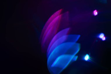 Fotoğraf ve maketler için ışık efektlerini üst üste koy. Renkli Film Yanık Işık Fotoğrafı Kaplaması, Ekran Kipi Kullanımı, Soyut Arkaplan, Gökkuşağı Lens Sızıntısı Özellik Renkleri, Trend Tasarımı, Yaratıcı Odaklanma Efekti