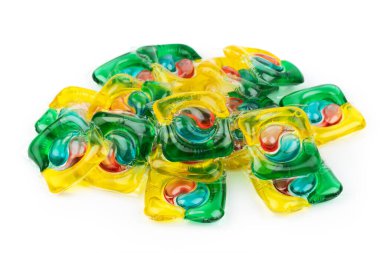 Çamaşır ve bulaşık makinesi için hepsi bir arada. Bulaşıkçılar kapsülleri arka plan.