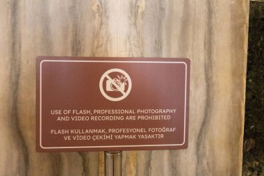 Flash Profesyonel Fotoğrafçılık ya da Video Kayıt İzin Verilmiyor