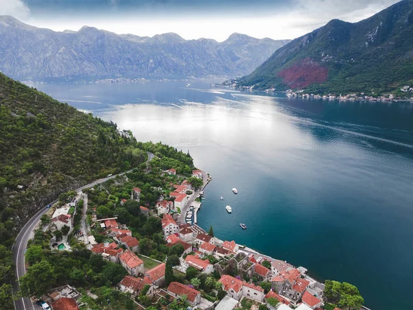 Küste Von Montenegro Luftaufnahme Von Dächern Von Gebäuden Der Küste — Stockfoto