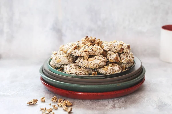 Traditional Chewy Walnut Meringue Cookies Plate Ready Eat Traditional Christmas — Stock Photo, Image
