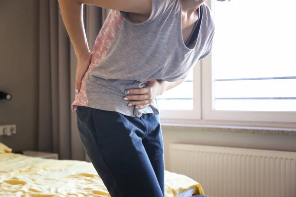 Kobieta Trzymająca Jego Brzuch Problemy Trawieniem Zapalenie Błony Śluzowej Żołądka — Zdjęcie stockowe