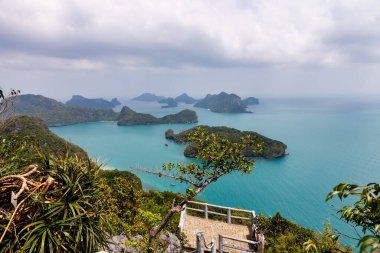 Tropik cennet, Angthong Milli Deniz Parkı Kuş bakışı, Koh Samui, Suratthani, Tayland.