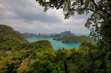 Tropik cennet, Angthong Milli Deniz Parkı Kuş bakışı, Koh Samui, Suratthani, Tayland.