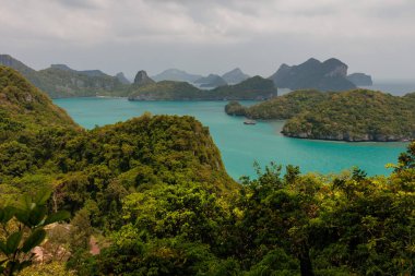 Tropik cennet, Angthong Milli Deniz Parkı Kuş bakışı, Koh Samui, Suratthani, Tayland.