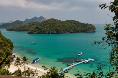 Tropik cennet, Angthong Milli Deniz Parkı Kuş bakışı, Koh Samui, Suratthani, Tayland.