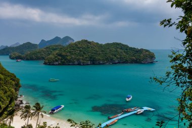 Tropik cennet, Angthong Milli Deniz Parkı Kuş bakışı, Koh Samui, Suratthani, Tayland.