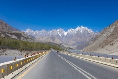 Tupopdan tepeleri, Passu köyü yakınları, yukarı Hunza, Pakistan 'ın kuzey bölgeleri.