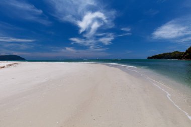 Tropik Cennet Sahili ve mavi gökyüzü, Koh Lipe Adası Satun, Tayland