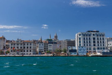 İstanbul 'un İstanbul şehrinin güzel manzarası Türkiye' nin Boğaz kentine yelken açmaktan