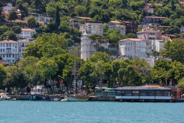 İstanbul 'un İstanbul şehrinin güzel manzarası Türkiye' nin Boğaz kentine yelken açmaktan