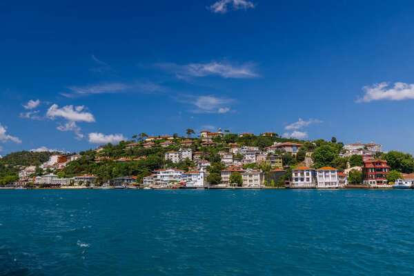 Вид Стамбула с круизного лайнера на Босфор, Турция