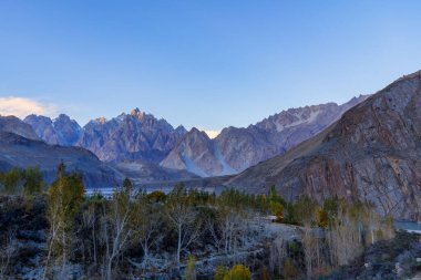 Tupopdan ya da Passu Katedrali, Pakistan 'ın kuzeyinde yer alan bir dağdır.