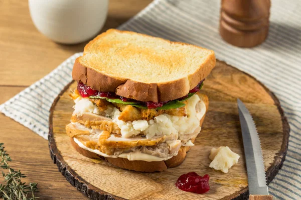 Homemade Thanksgiving Leftover Turkey Sandwich Cranberry Stuffing Potatoes — стокове фото