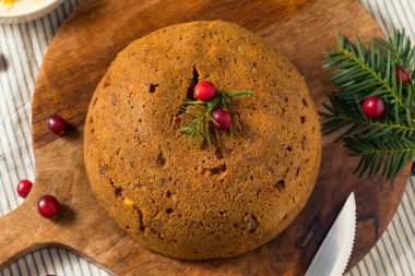 Tatiller için ev yapımı Noel İncirli Pudingi