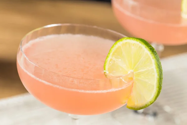 Cocktail Cosmopolita Rosa Refrescante Com Vodka Limão — Fotografia de Stock