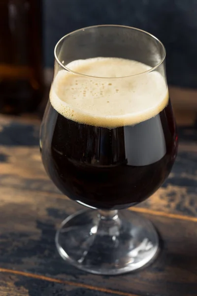 Boozy Cold Craft Porter Stout Ett Footed Glass — Stockfoto