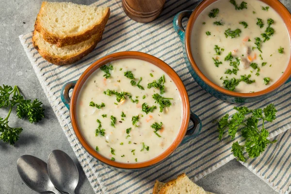 Homemade Creamy Clam Chowder Soup Bread Parsley — 스톡 사진