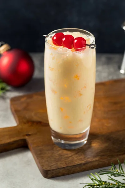 Cold Refreshing Advocaat Snowball Cocktail Lemon Cherry — 스톡 사진