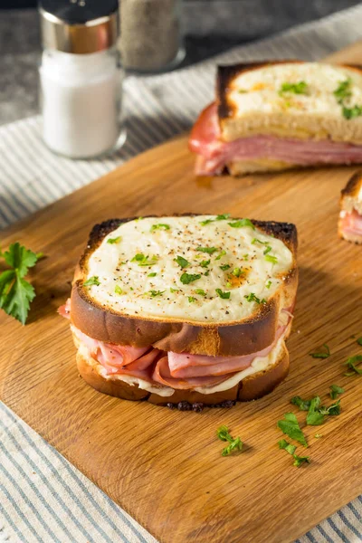 Croque Monsieur Sandwich Casă Șuncă Sos — Fotografie, imagine de stoc