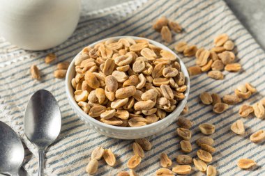 Kuru Organik Kızarmış Fıstık Yemeye Hazır