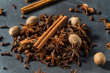 Raw Whole Organic Baking Spices with Cinnamon Nutmeg Anise and Clove