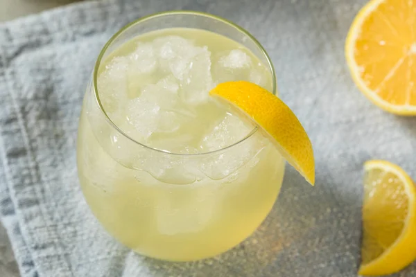 Cold Refreshing Lemon Sparkling Italian Soda Ice — Stockfoto