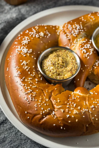Homemade Huge Giant Soft German Pretzel Mustard — Stockfoto