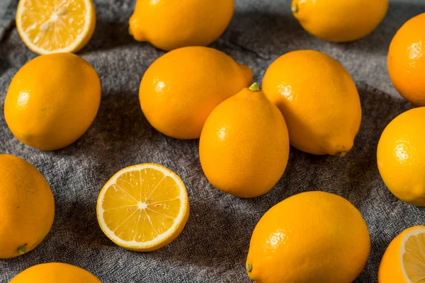 Homemade Organic Yellow Meyer Lemons Bunch — Stock Photo, Image