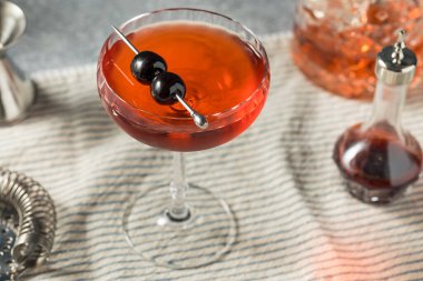 Boozy Cold Bourbon Left Hand Cocktail with Vermouth and Chocolate Bitters