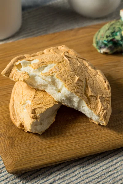 Trendy Homemade Cloud Bread Snack Made Egg Whites — Foto Stock