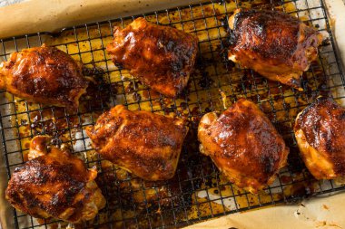 Homemade Healthy BBQ Chicken Thighs with Barbecue Sauce