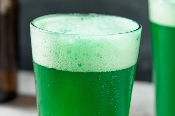 Boozy Green Patricks Day Beer Pint Glass — Stock Photo, Image