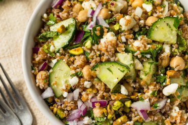 Jennifers Organik Çiğ Bulgar Buğday Salatası Salatalıklı ve Feta
