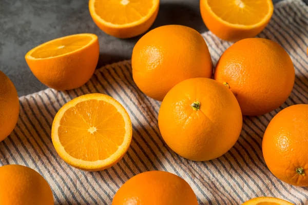 Ramo Crudo Orgánico Naranjas Listo Para Comer — Foto de Stock