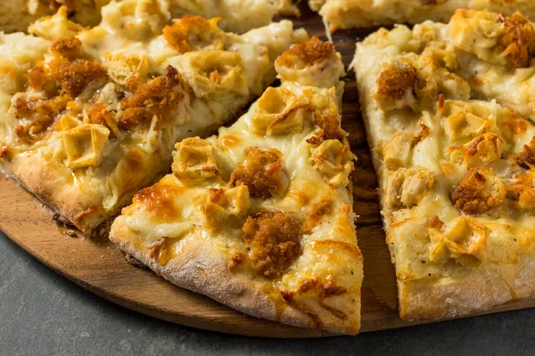 Gourmet Chicken Waffle Pizza Met Siroop Kaas — Stockfoto