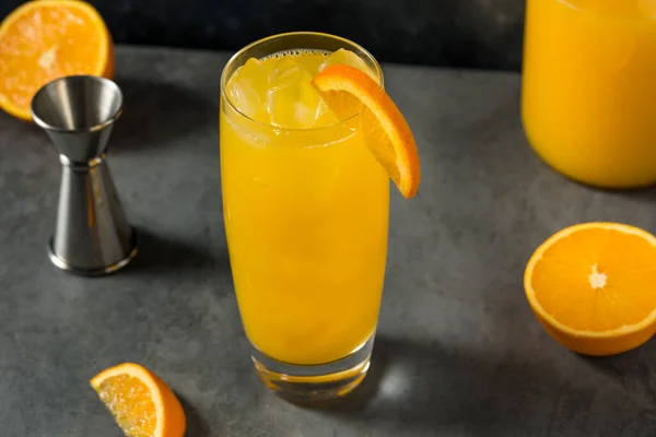 Boozy Cold Vodka Screwdriver Cocktail Orange Juice — стокове фото