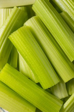 Çiğ Yeşil Organik Kereviz Atıştırmalık Yiyin Çubukları