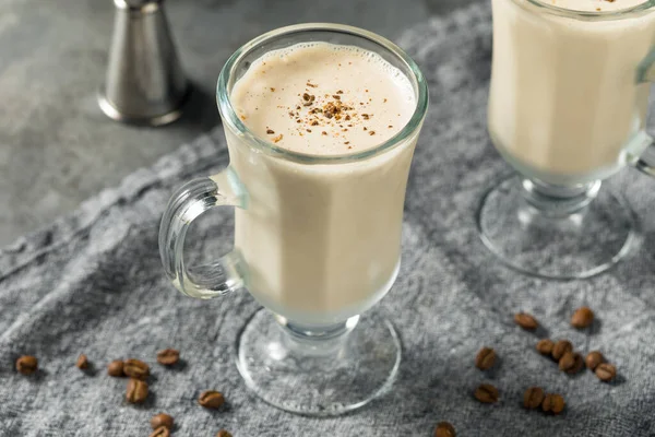 Fryst Boozy Irish Coffee Milkshake Med Whisky Och Grädde — Stockfoto
