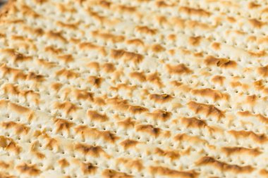 Ev yapımı Yahudi Matzah Düz Ekmek Yemeye Hazır