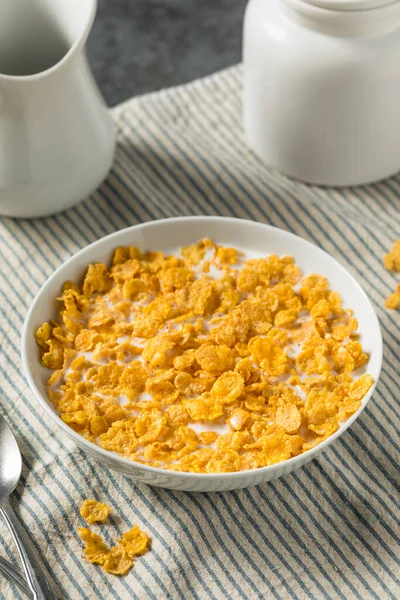 Homemade Healthy Corn Flakes Cereal Whole Milk — Stock Photo, Image