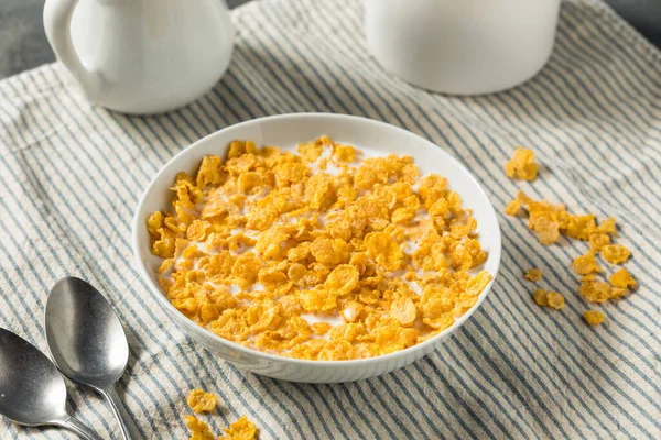 Cereal Casero Copos Maíz Saludables Con Leche Entera —  Fotos de Stock