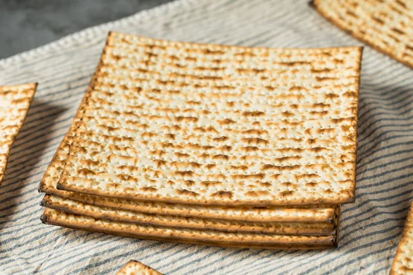 Hecho Casa Judío Matzah Pan Plano Listo Para Comer —  Fotos de Stock