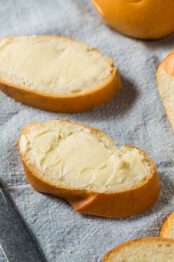 Ev yapımı Ekmek ve Tereyağı Yemeye Hazır