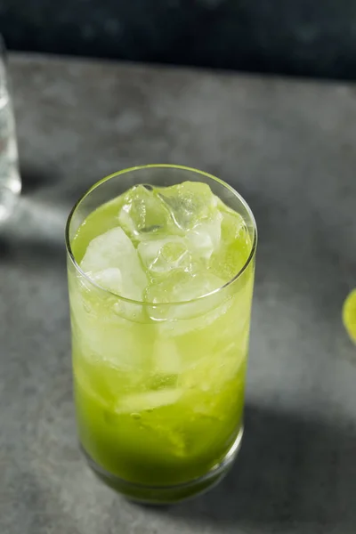 Δροσιστικό Cold Matcha Soda Cocktail Απλό Σιρόπι — Φωτογραφία Αρχείου